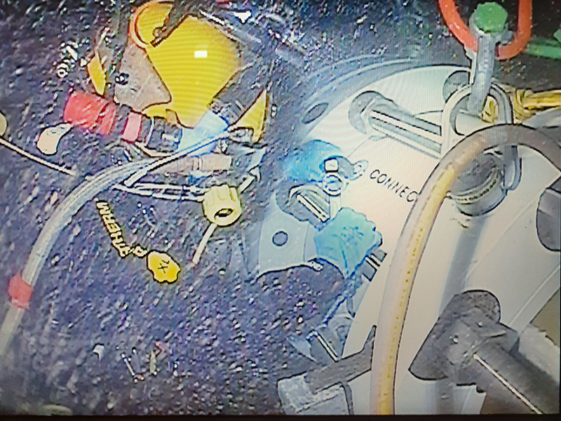 Diver-Installing-Connector-Subsea